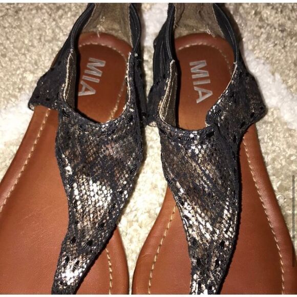 MIA Snakeskin Sandals  - Picture 5 of 7